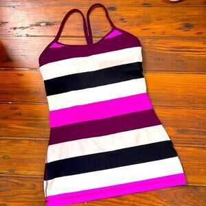 Lululemon Power Y  striped racerback shelf bra athletic tank